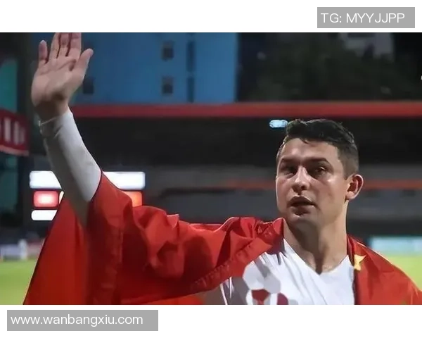 昔日英俊足球明星如今发福对比照揭示岁月无情与运动员的生活变化