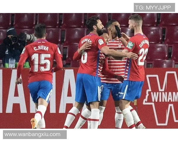 深圳足球队以66分领跑城市联赛积分榜展现强劲实力